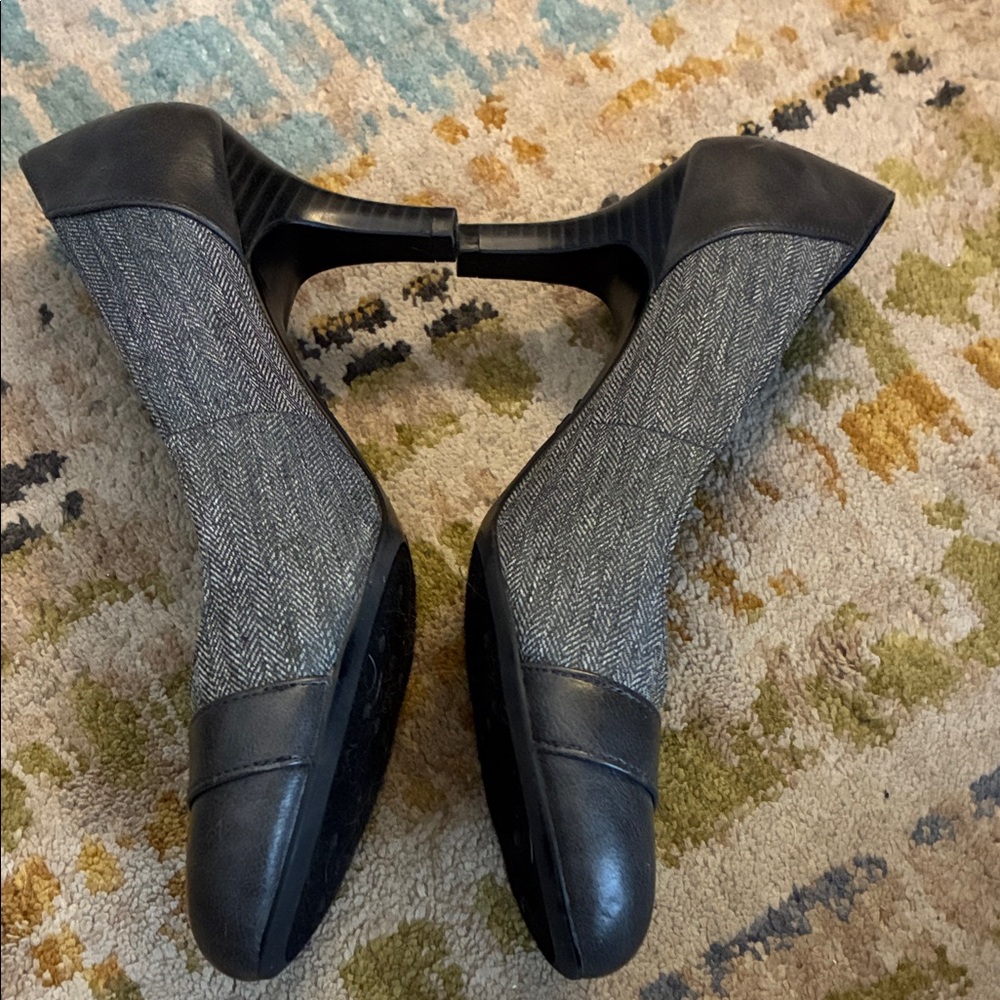 Life Stride Black and Gray Women's Heels - sz 10 - Picture 2 of 7